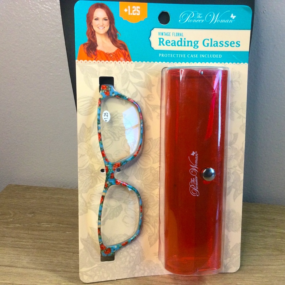The Pioneer Woman Reading Glasses